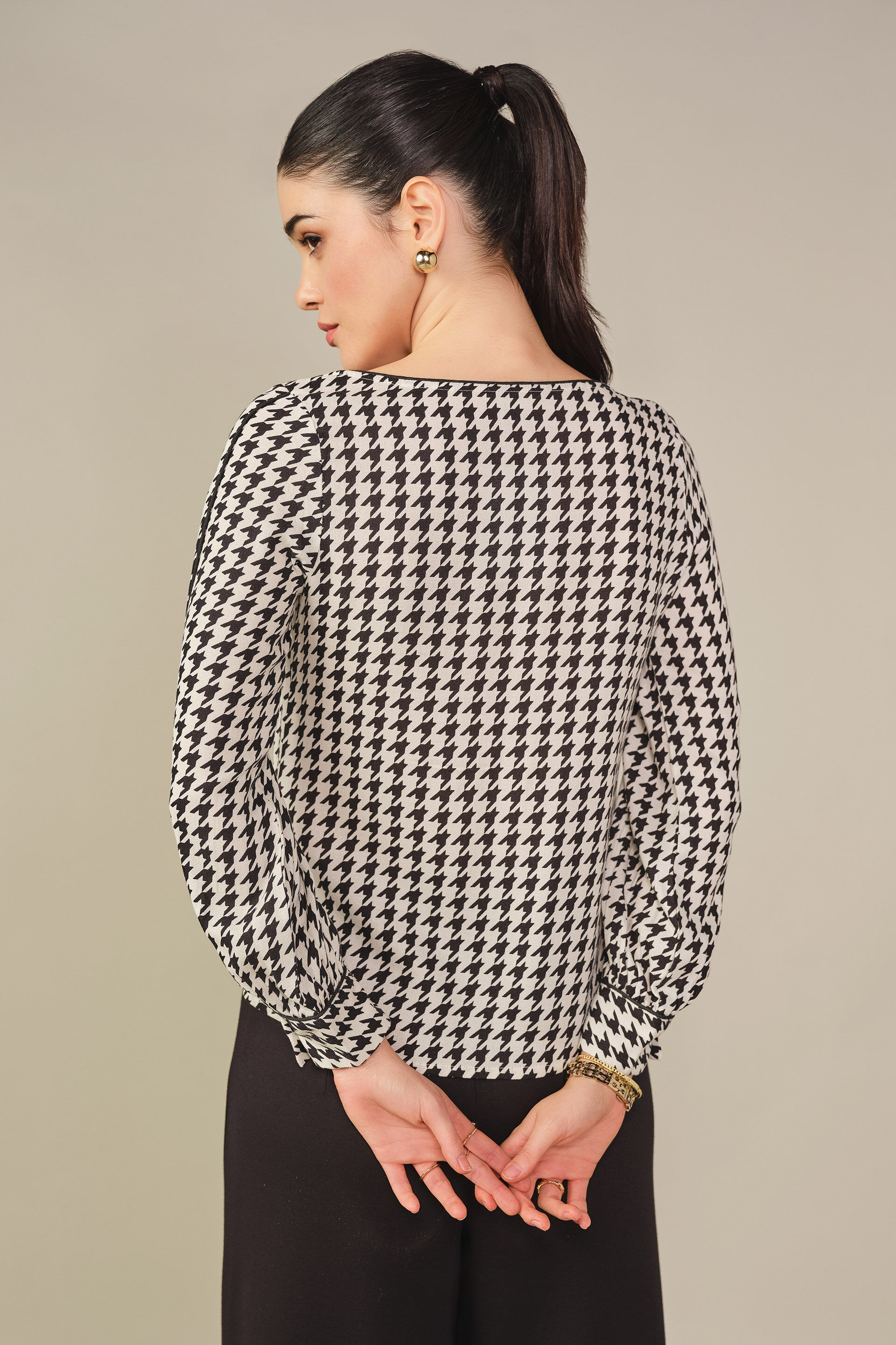 Houndstooth Print Lantern Sleeves Top in Black, White, image 6